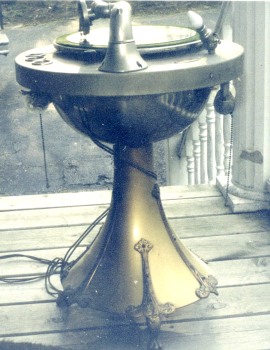 Capitol lamp phonograph