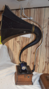 an image of Edison Fireside Phonograph, Cygnet Horn, K Reproducer