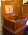 a sixth thumbnail of 15.5 inch Regina music box Style 11