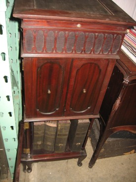 Columbia Mignon cabinet