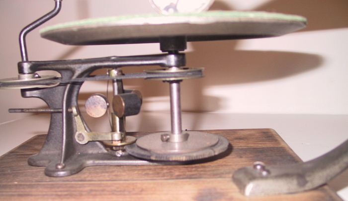 Victor Toy, motor detail